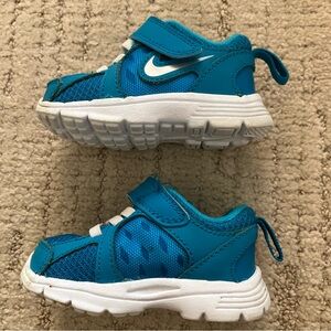 Nike teal youth kids athletic sneakers shoes 3C